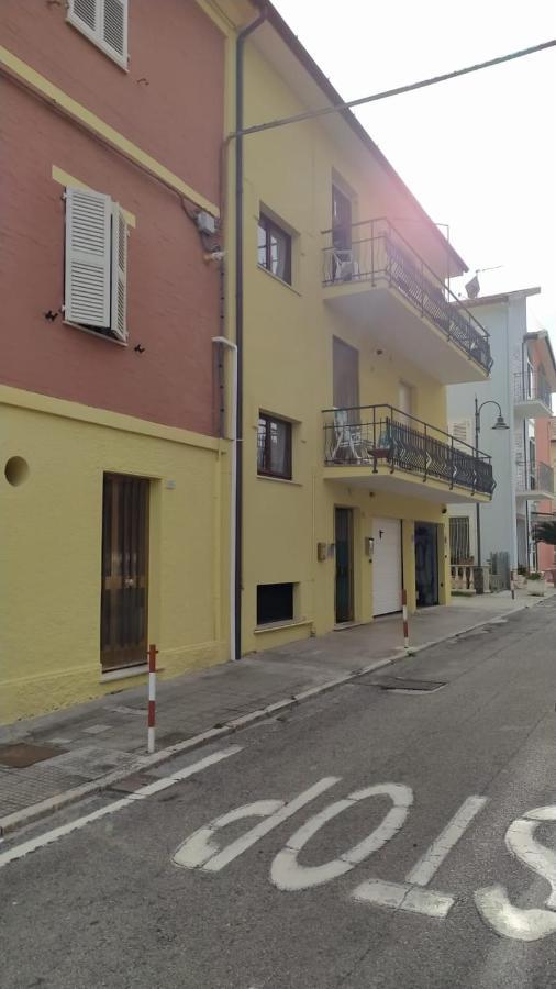 Appartamento Marcella A Due Passi Dal Mare Marcelli Buitenkant foto