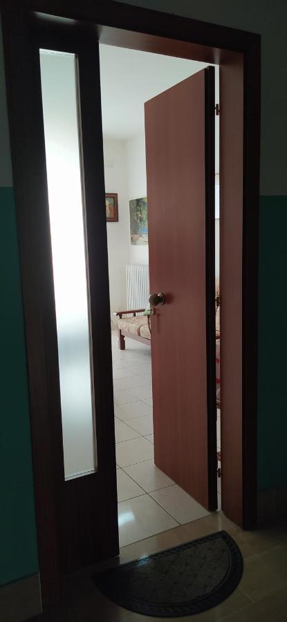 Appartamento Marcella A Due Passi Dal Mare Marcelli Buitenkant foto