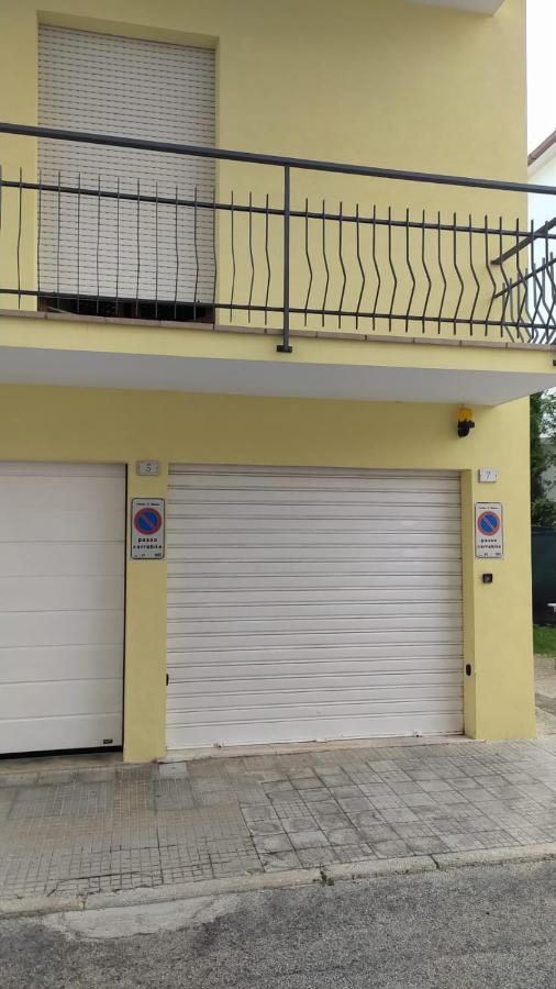 Appartamento Marcella A Due Passi Dal Mare Marcelli Buitenkant foto